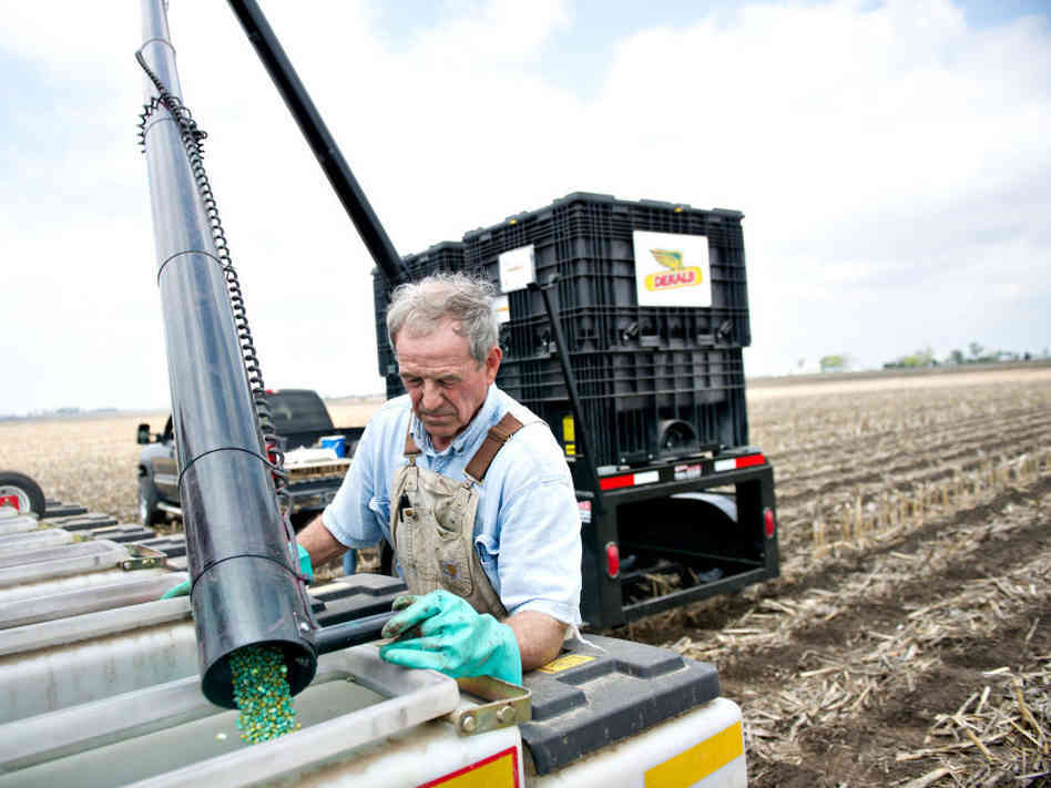 monsanto-corn-7acd4c1cca94f1e01705173cfed785334b5f036a-s6-c30