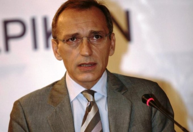 mpompolas ilektor