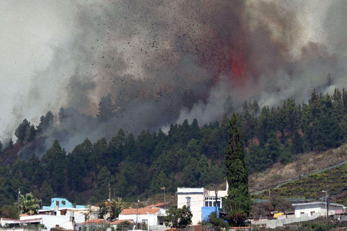 Video volcán Cumbre Vieja España erupcion GettyImages 1235360471