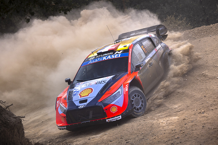 2025_GREECE_RALLY_ACROPOLIS_4_6774e.jpg