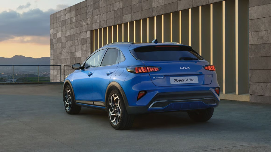 kia-cdcuv-gtl-my26-rear-styling_804eb.jpg