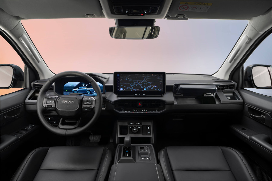 2026_TOYOTA_Hilux_BEV_INT_02_547d3.jpg