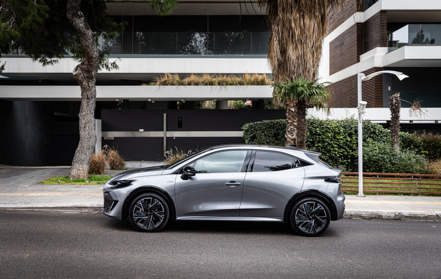 CLIO_06_9681e.jpg