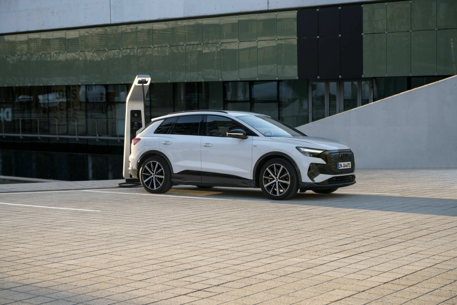 Audi_Q4_40_e-tron_71562.jpg