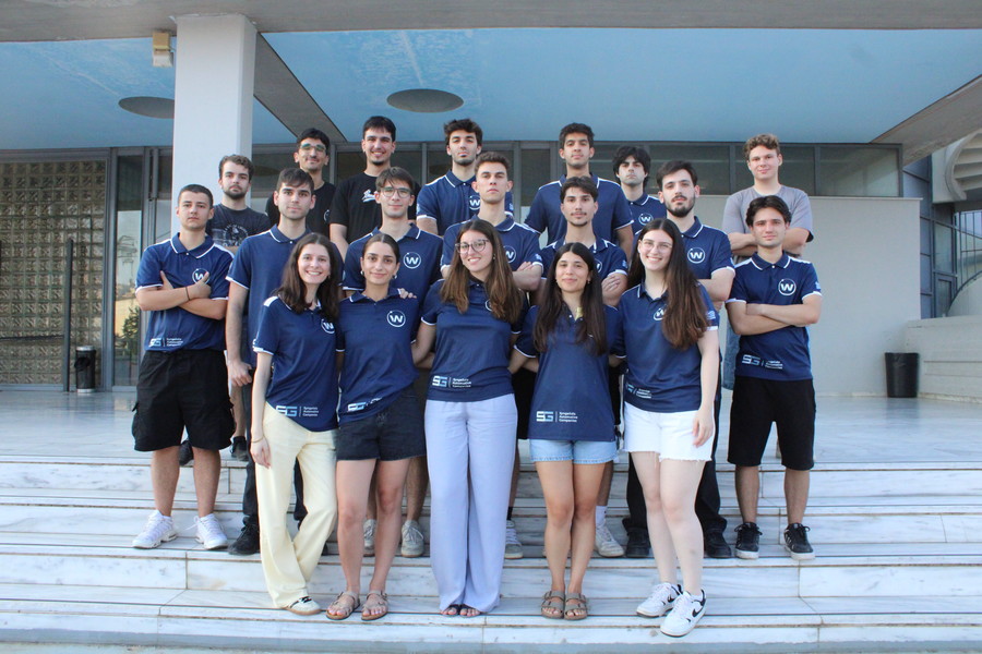 team_photo_2_16a29.jpg