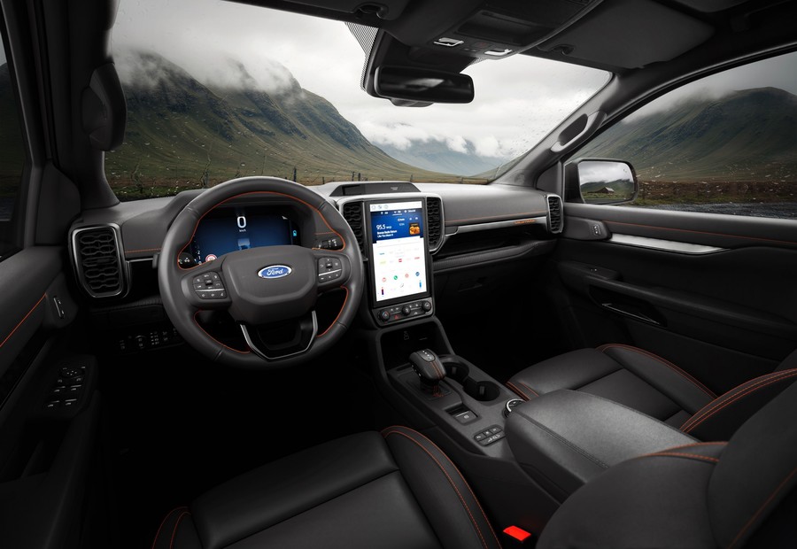 ford_ranger_phev_05_6ec3d.jpg