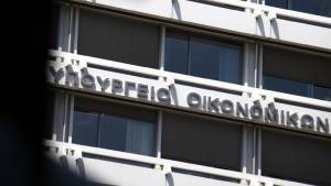 ΥΠΟΙΚ: Επεξεργαζόμαστε μέτρα στήριξης στις πόλεις με καρναβάλια