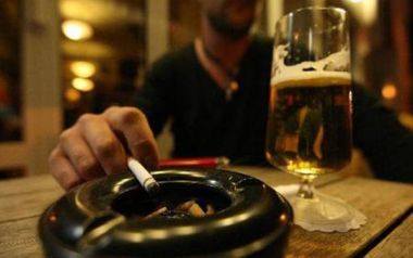 Επιχείρηση «restart» του αντικαπνιστικού νόμου-Οι απαγορεύσεις και τα πρόστιμα