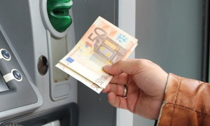 Νωρίτερα οι συντάξεις Νοεμβρίου– Οι ημερομηνίες πληρωμής ανά Ταμείο
