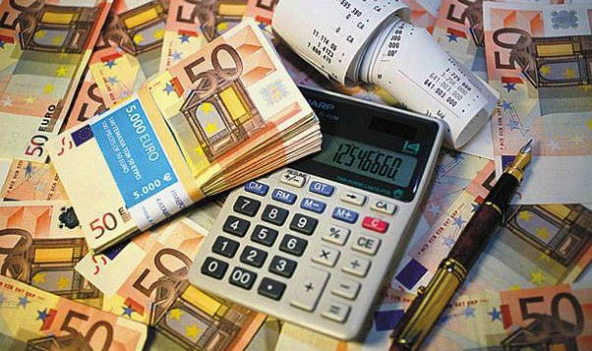 Στα 2,7 δισ. ευρώ τα «φέσια» στο Δημόσιο τον Ιούλιο