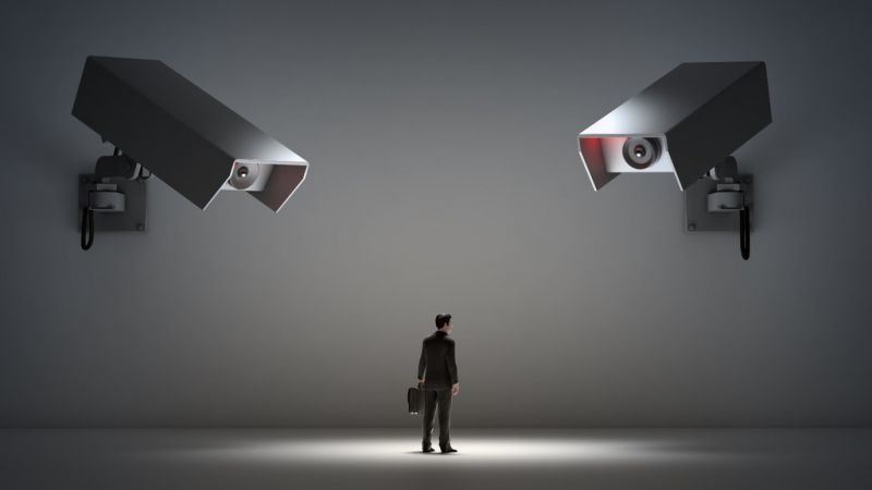 ΕΔΑΔ: Η Αγγλία κατηγορούμενη για τις μαζικές παρακολουθήσεις πολιτών