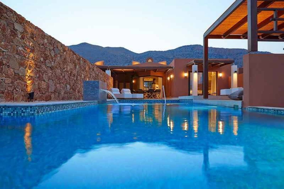 Συμφωνία Domes Resorts με HIP - Τι περιλαμβάνει