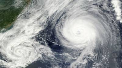 «Έπεσε» κατηγορία ο τυφώνας Ντόριαν