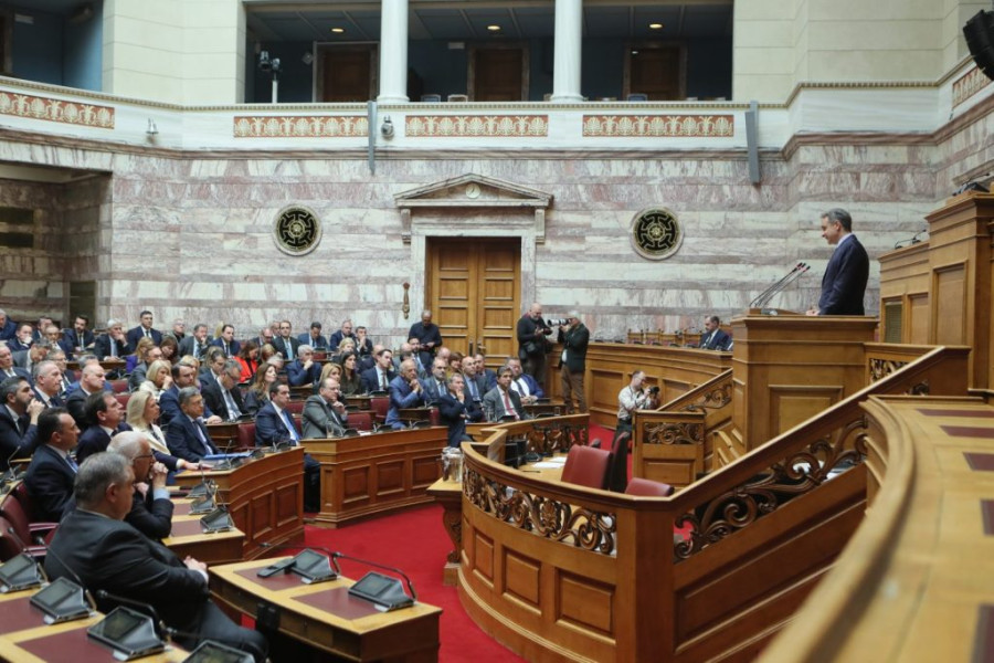 Η αναβολή της ΚΟ και η προσπάθεια του Μαξίμου να κατευνάσει τους βουλευτές