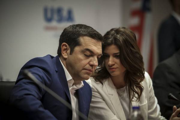 Πού χάθηκε εκείνος που «δεν ξέρει να χάνει»; Ψάχνουν ακόμη στην Κουμουνδούρου
