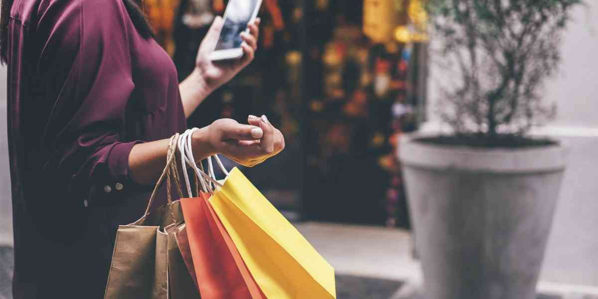 Πάνω από €4,5 δισ. οι πωλήσεις ένδυσης-υπόδησης το 2023