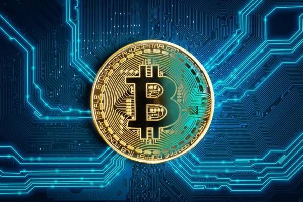 Σε κλοιό πιέσεων το bitcoin