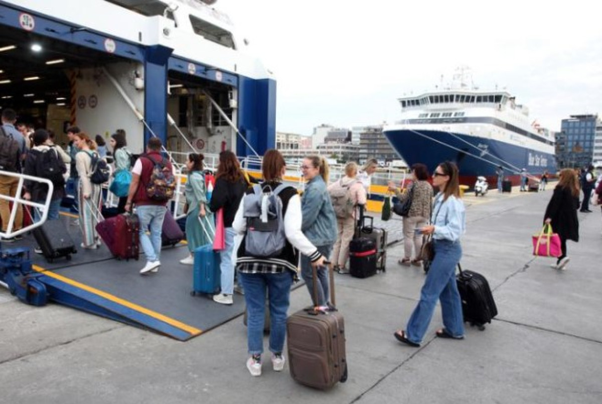 ΠΑΣΟΚ:Η κυβέρνηση ελάφρυνε τις ακτοπλοϊκές εταιρείες, αλλά οι τιμές αυξήθηκαν