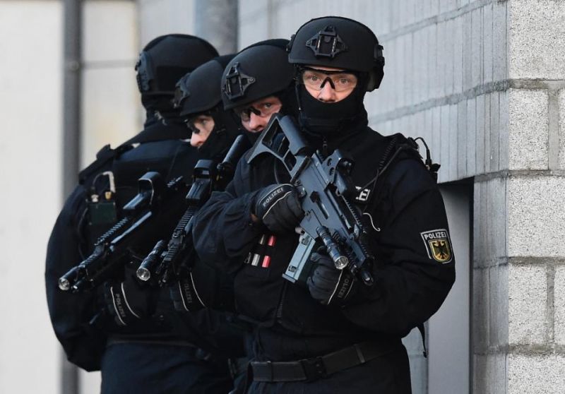 Γερμανία: Έρευνες σε σπίτια υπόπτων στρατολόγων του ΙΚ