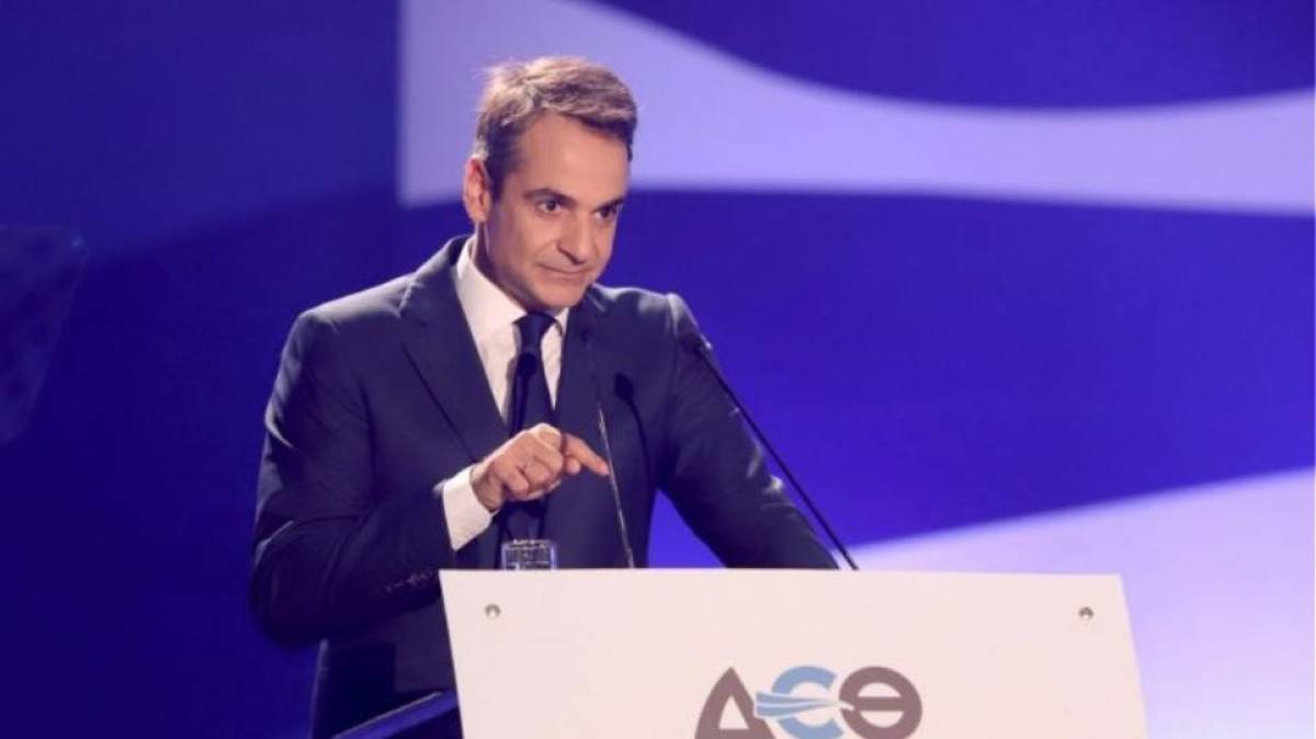 Επίσκεψη Μητσοτάκη στα περίπτερα της ΔΕΘ πριν την ομιλία