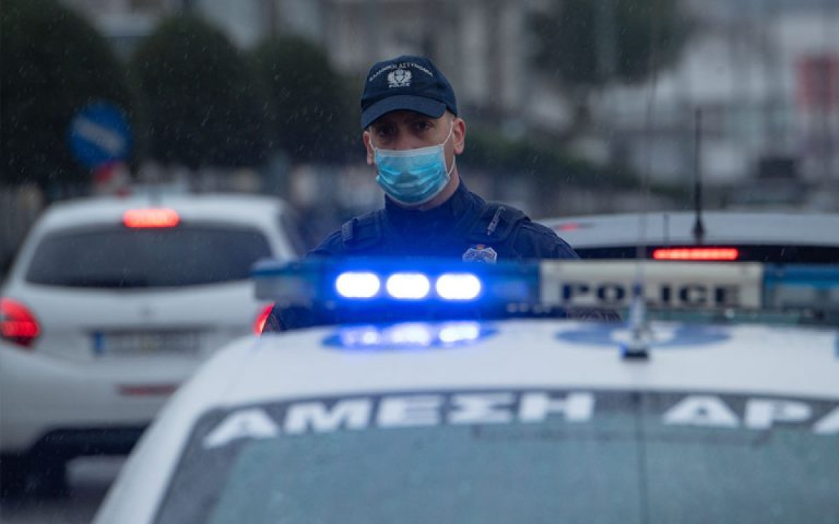 Εξαρθρώθηκε συμμορία-Διέπραττε ένοπλες ληστείες σε καταστήματα στο κέντρο της Αθήνας