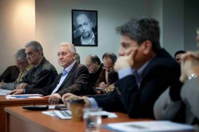 ΔΗΜΑΡ: Και με τον "αστυφύλαξ" (Κεντροαριστερά) και με τον "χωροφύλαξ" ( ΣΥΡΙΖΑ)- Όχι στην παραίτηση Κουβέλη