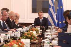 Υπουργικό συμβούλιο στη σκιά των Τεμπών