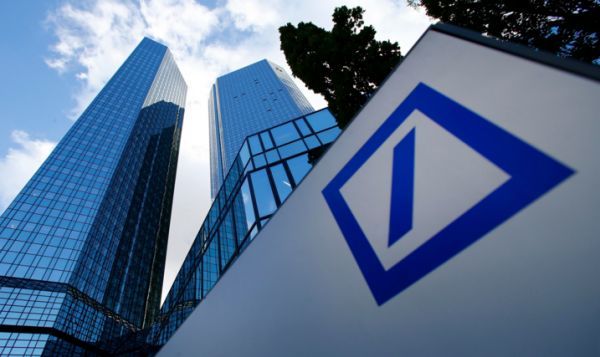 Πού οφείλεται η πτώση των μετοχών της Deutsche Bank;