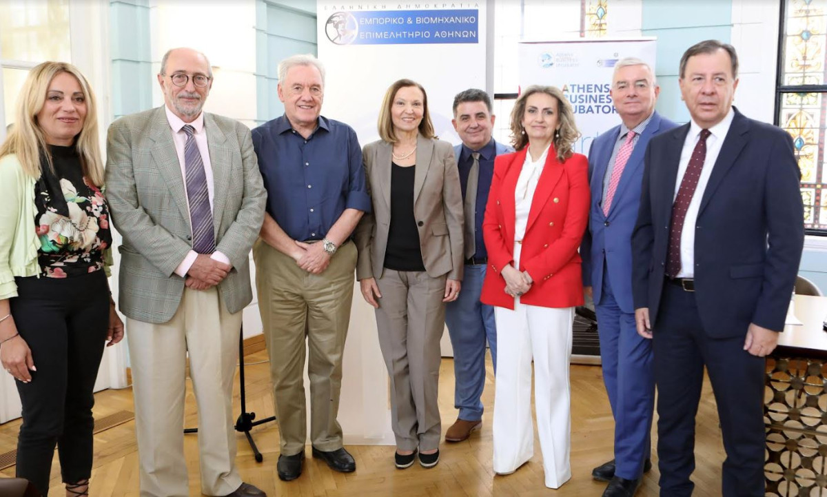 Επίσκεψη Λουρή–Δενδρινού στην Θερμοκοιτίδα Νεοφυών Επιχειρήσεων του ΕΒΕΑ