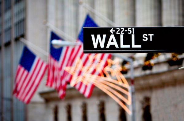 Οριακές μεταβολές στη Wall Street