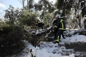Κακοκαιρία: Σε επιφυλακή ο ΔΕΔΔΗΕ- Η τηλεφωνική γραμμή για βλάβες