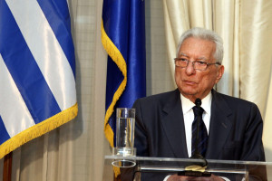 Τα συλλυπητήρια μηνύματα για την απώλεια του Πέτρου Μολυβιάτη