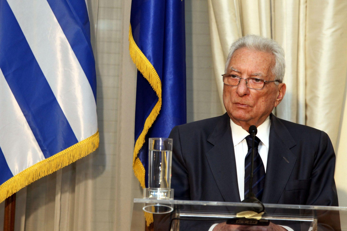 Τα συλλυπητήρια μηνύματα για την απώλεια του Πέτρου Μολυβιάτη