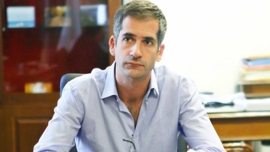 Μπακογιάννης: Δεν απειλείται καμία κατοικημένη περιοχή στην Εύβοια