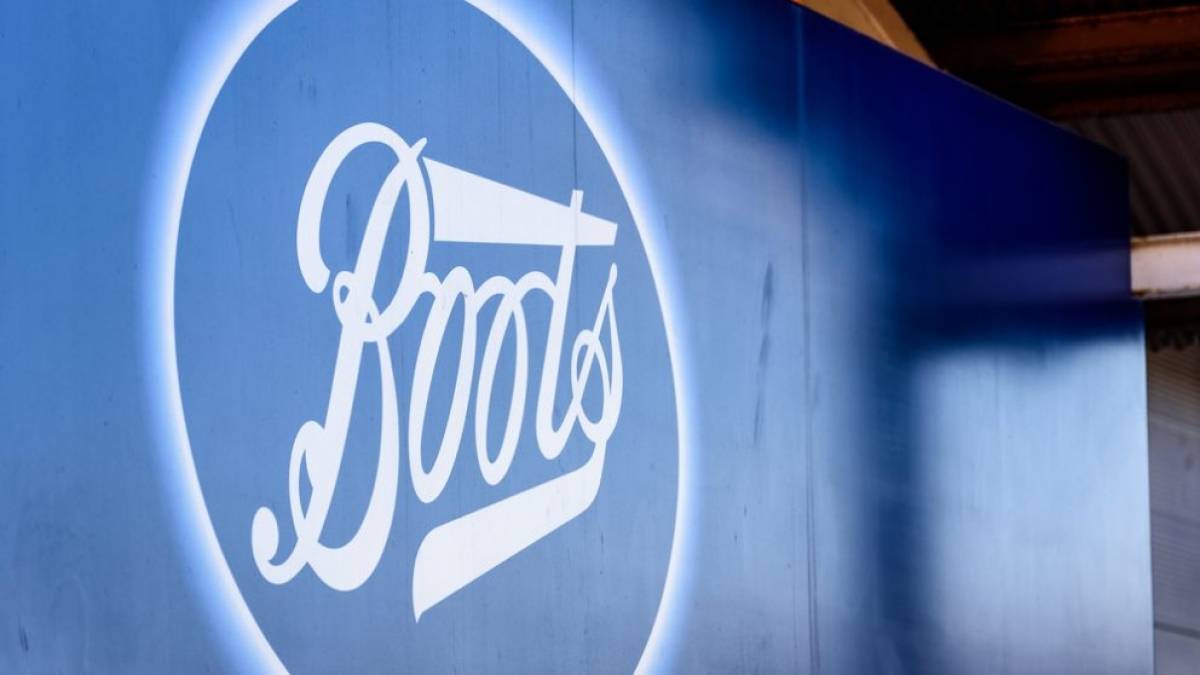 «Τσεκούρι» σε 4.000 θέσεις εργασίας από την Boots