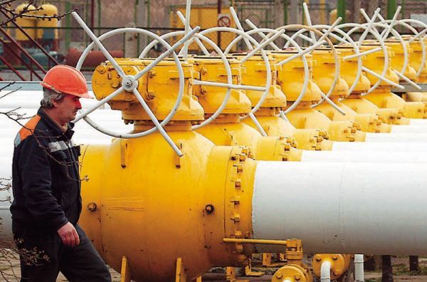 Ποια τα οφέλη για τις εισηγμένες από τη μείωση της τιμής του αερίου