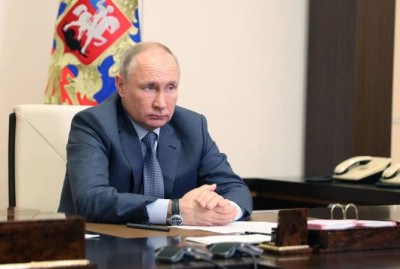 Πεσκόφ: Ο Πούτιν δεν έχει εγκαταλείψει το Κρεμλίνο