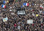 Ισχυρό μήνυμα των "Charlie" όλου του κόσμου- "Τσουνάμι" λαού και ηγετών