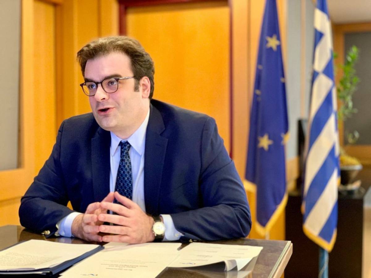 Δέσμευση Πιερρακάκη: Παραμένει στα Επιμελητήρια η διαχείριση των Ατομικών επιχειρήσεων