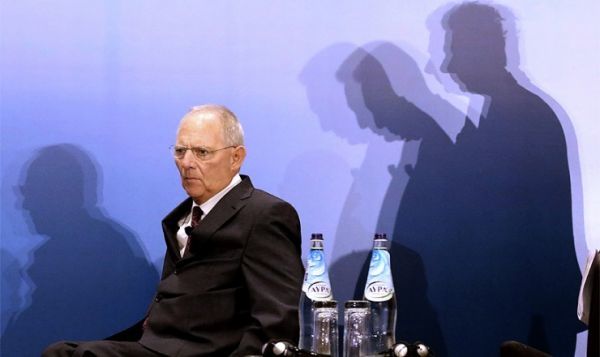 DW: "Ο Σόιμπλε δεν ζήτησε έξοδο της Ελλάδας από το ευρώ"