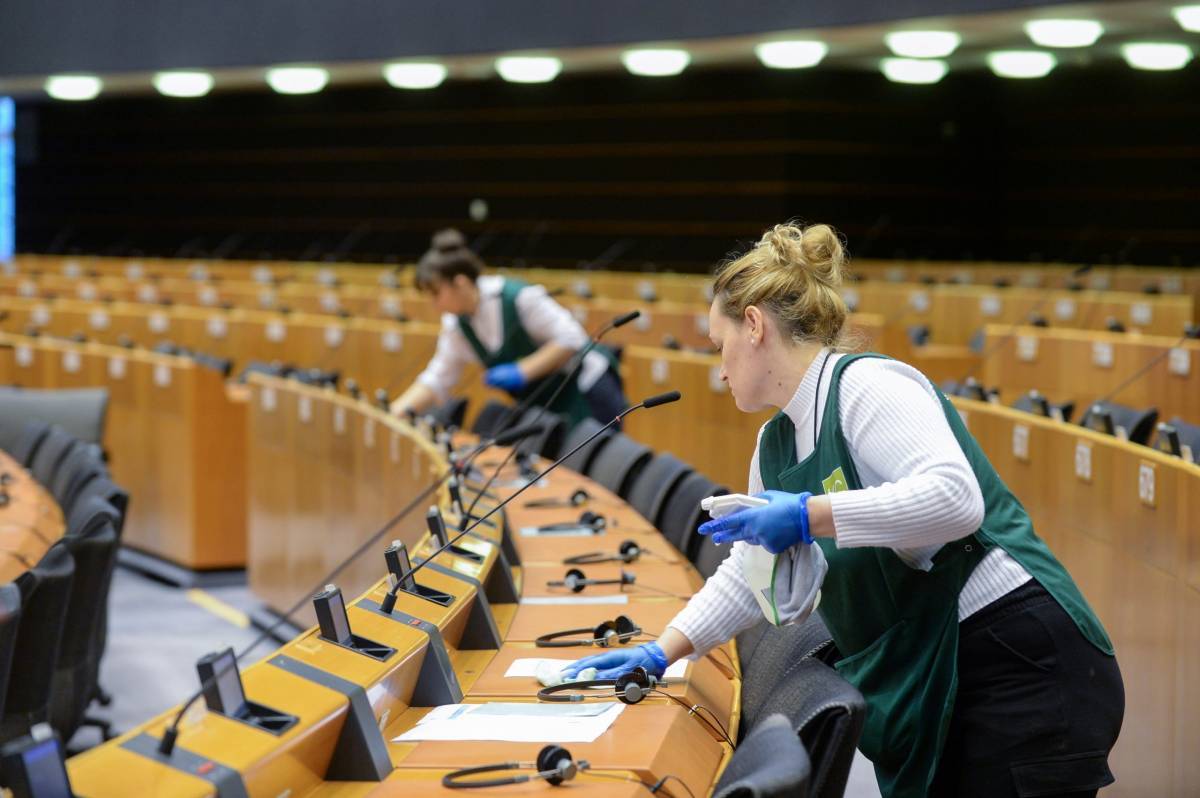 ΕΕ: Πώς μοιράζονται τα 25 δισ. για τον κορονοϊό-Ικανοποίηση Μητσοτάκη