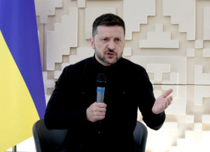 Ζελένσκι: Συνάντηση με το Βασιλιά Κάρολο – Αργότερα και με τον Στάρμερ