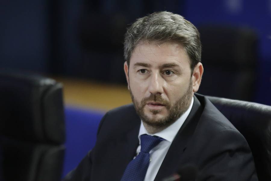 Ανδρουλάκης: Η παράταξή μας πρέπει να μην λοξοκοιτά