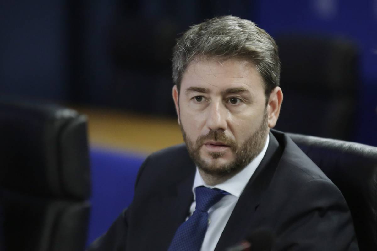 Ανδρουλάκης: Η παράταξή μας πρέπει να μην λοξοκοιτά