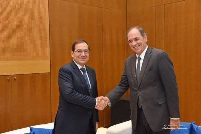 Άτυπη συνάντηση Υπουργών Ενέργειας Ελλάδας-Αιγύπτου