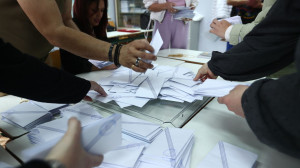 Ευρωεκλογές: Επί πληρωμή η εφορευτική επιτροπή- Ποιοι παίρνουν απαλλαγή