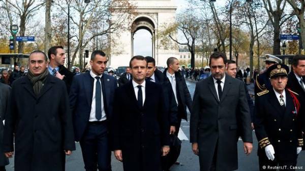 Σε αναζήτηση πολιτικής απάντησης στα «κίτρινα γιλέκα»