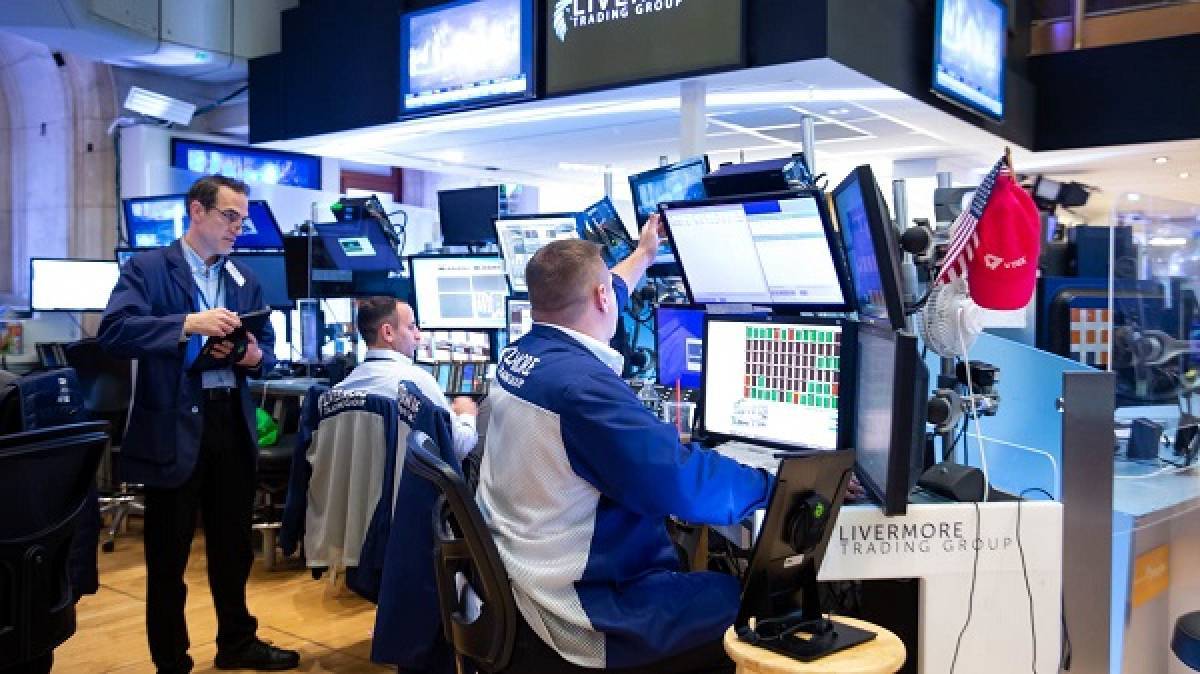 Η Fed έδωσε «ανάσα» στη Wall Street