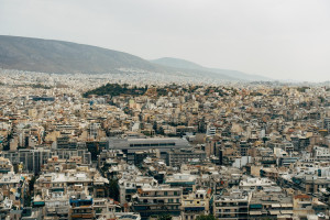 Έρευνα ΟΠΑ: Οικονομική δραστηριότητα στα €3,25 δισ. και 100.000 θέσεις εργασίας λόγω Airbnb