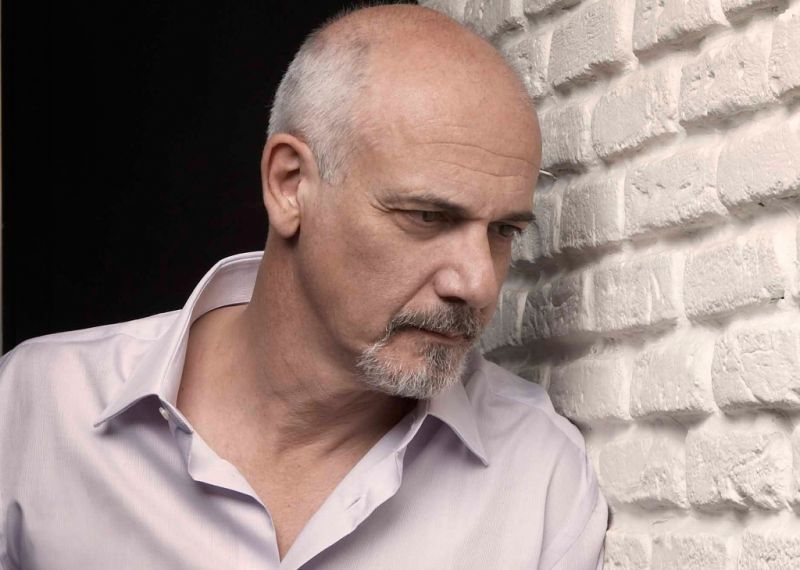 Αιχμηρή παραίτηση Κιμούλη από το Κέντρο Πολιτισμού Ίδρυμα Νιάρχος